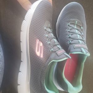 Womens skechers shoes, size 10
